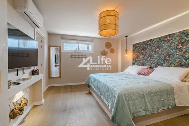 5 slaapkamer Villa te koop in Chayofa, Arona met zwembad garage - € 1.470.000 (Ref: 9805559)
