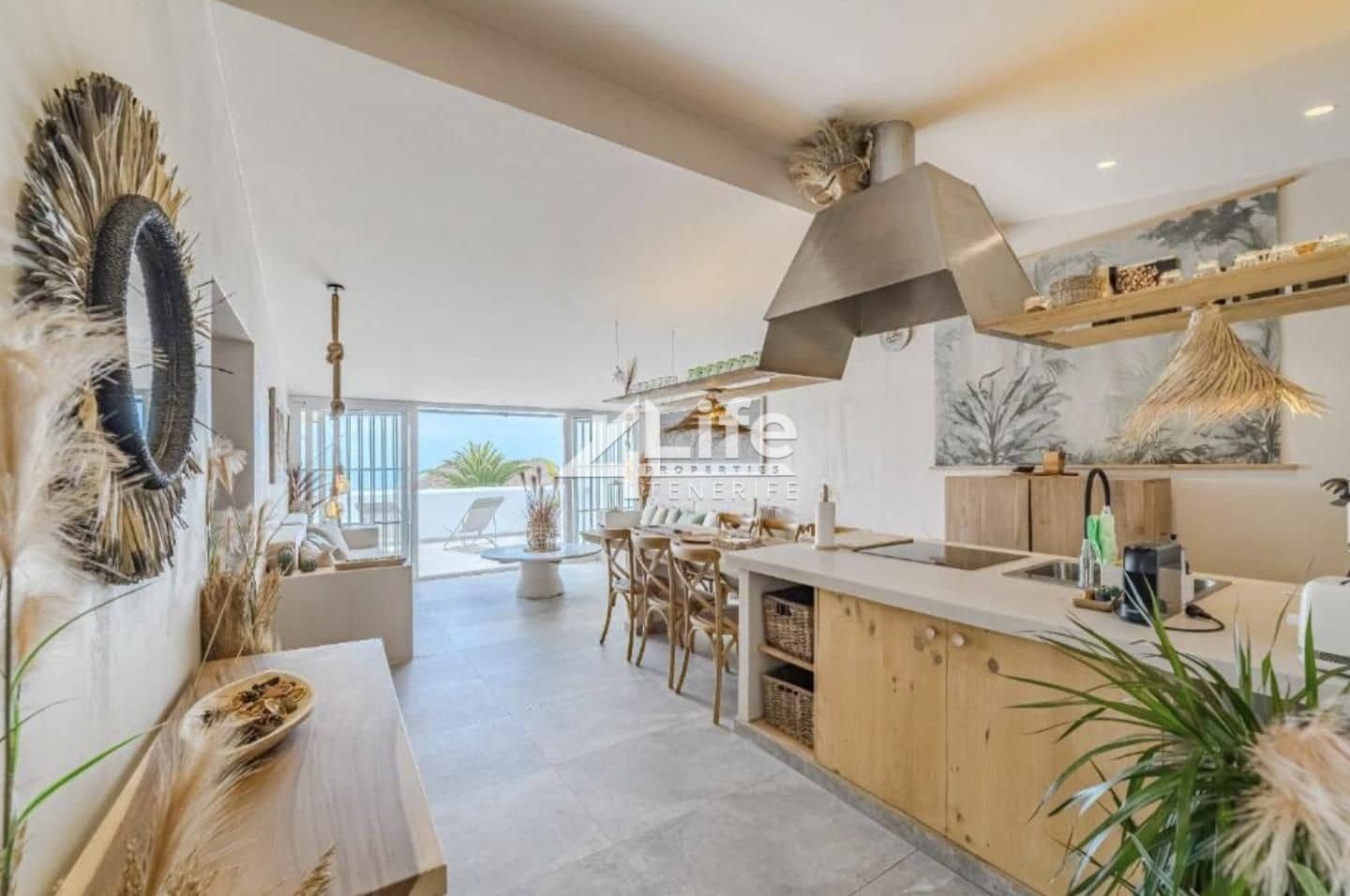 5 bedroom Villa for sale in Chayofa with pool garage - € 1,470,000 (Ref: 9805559)