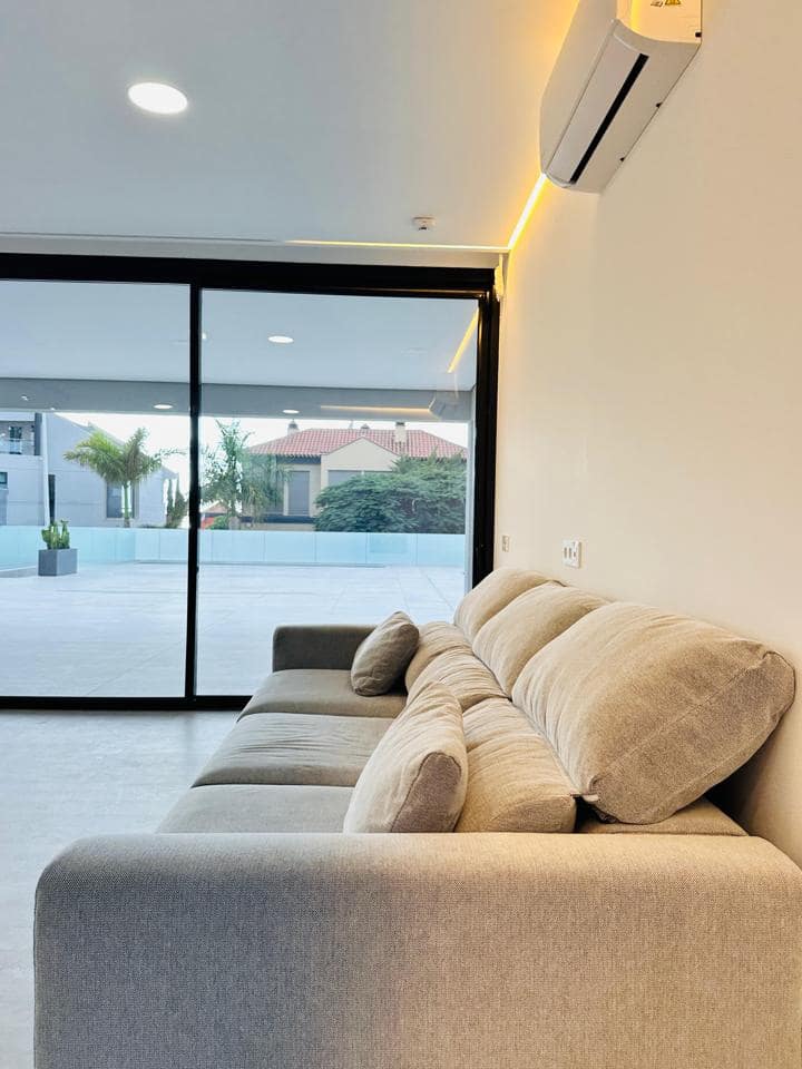 3 slaapkamer Villa te koop in Costa Adeje met zwembad garage - € 1.800.000 (Ref: 9805673)