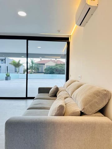 3 slaapkamer Villa te koop in Playa de Fañabé Alto, Adeje met zwembad garage - € 1.800.000 (Ref: 9805673)