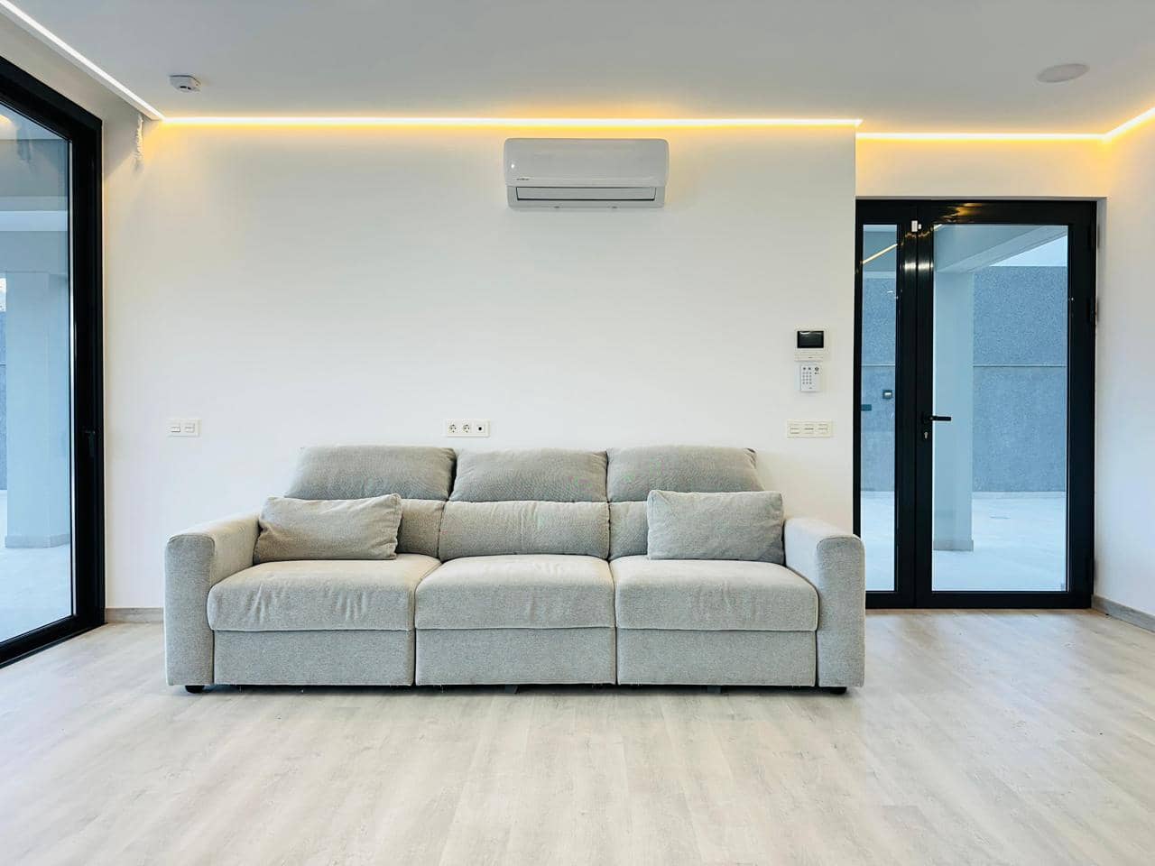 3 slaapkamer Villa te koop in Costa Adeje met zwembad garage - € 1.800.000 (Ref: 9805673)