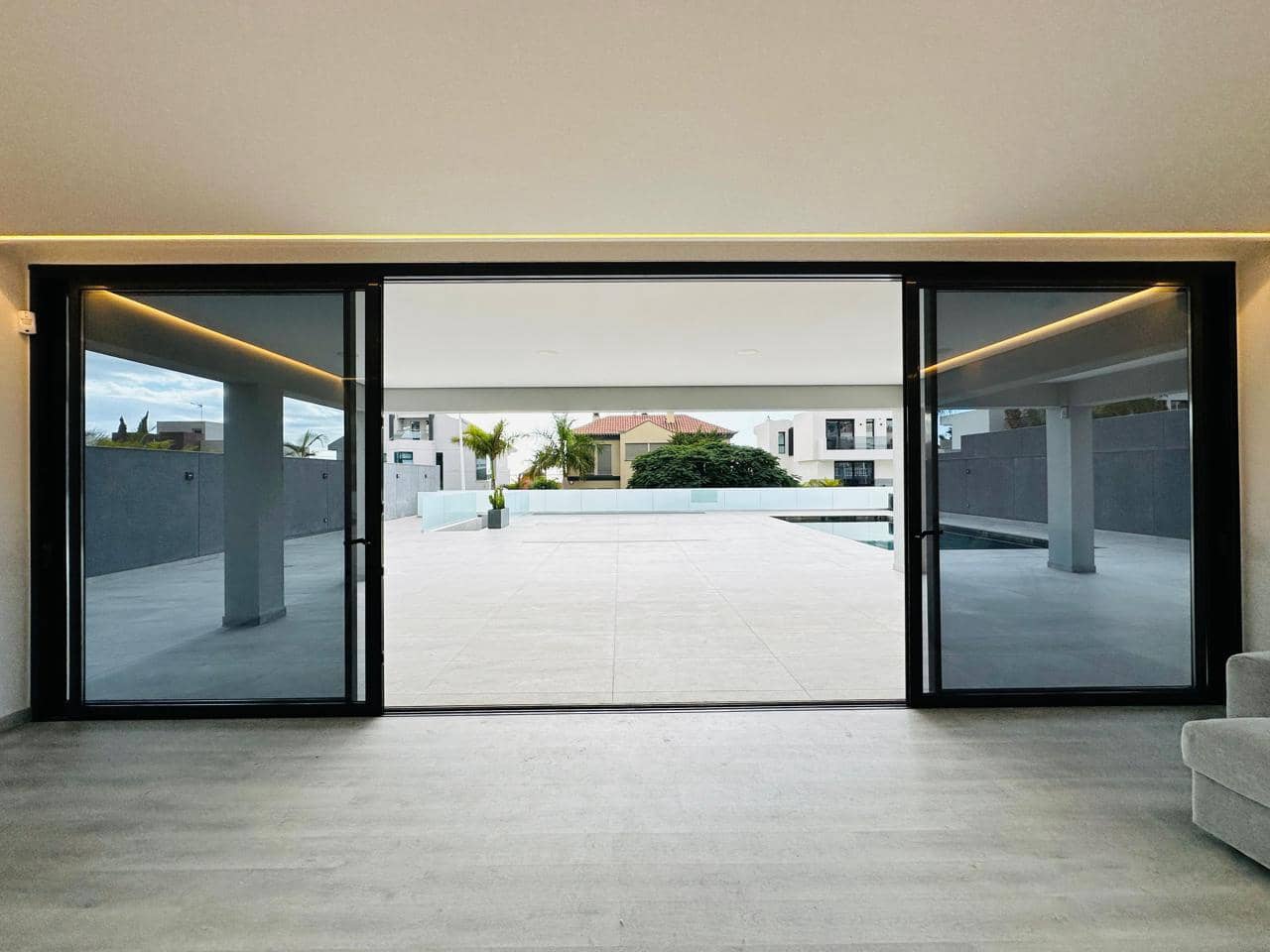 3 slaapkamer Villa te koop in Costa Adeje met zwembad garage - € 1.800.000 (Ref: 9805673)