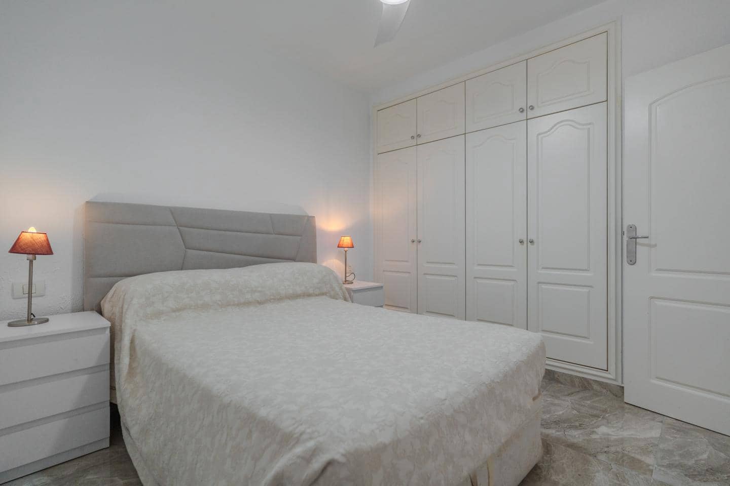 2 sypialnia Mieszkanie na sprzedaż w Roque del Conde z basenem garażem - 330 000 € (Ref: 9807145)