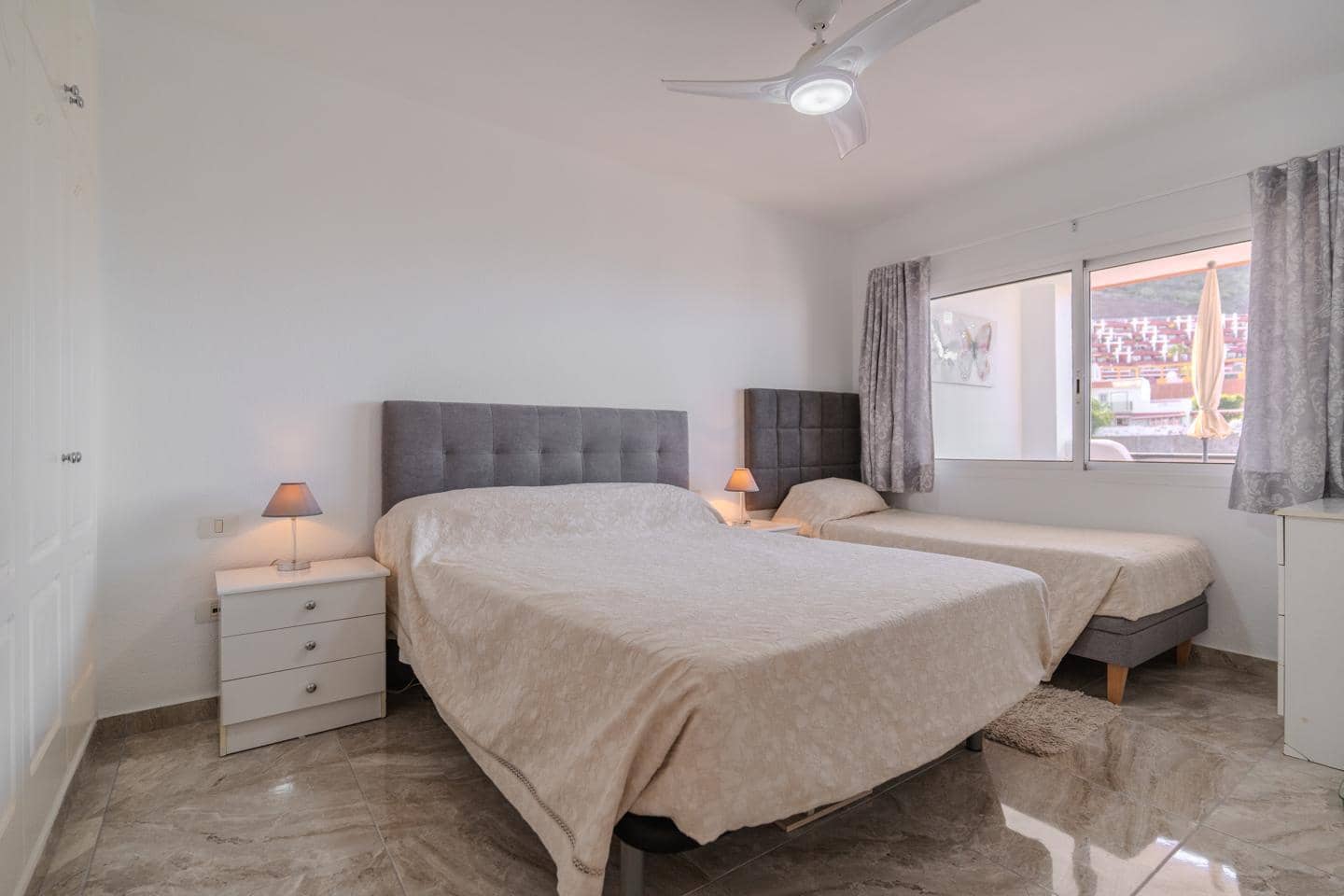 2 sypialnia Mieszkanie na sprzedaż w Roque del Conde z basenem garażem - 330 000 € (Ref: 9807145)