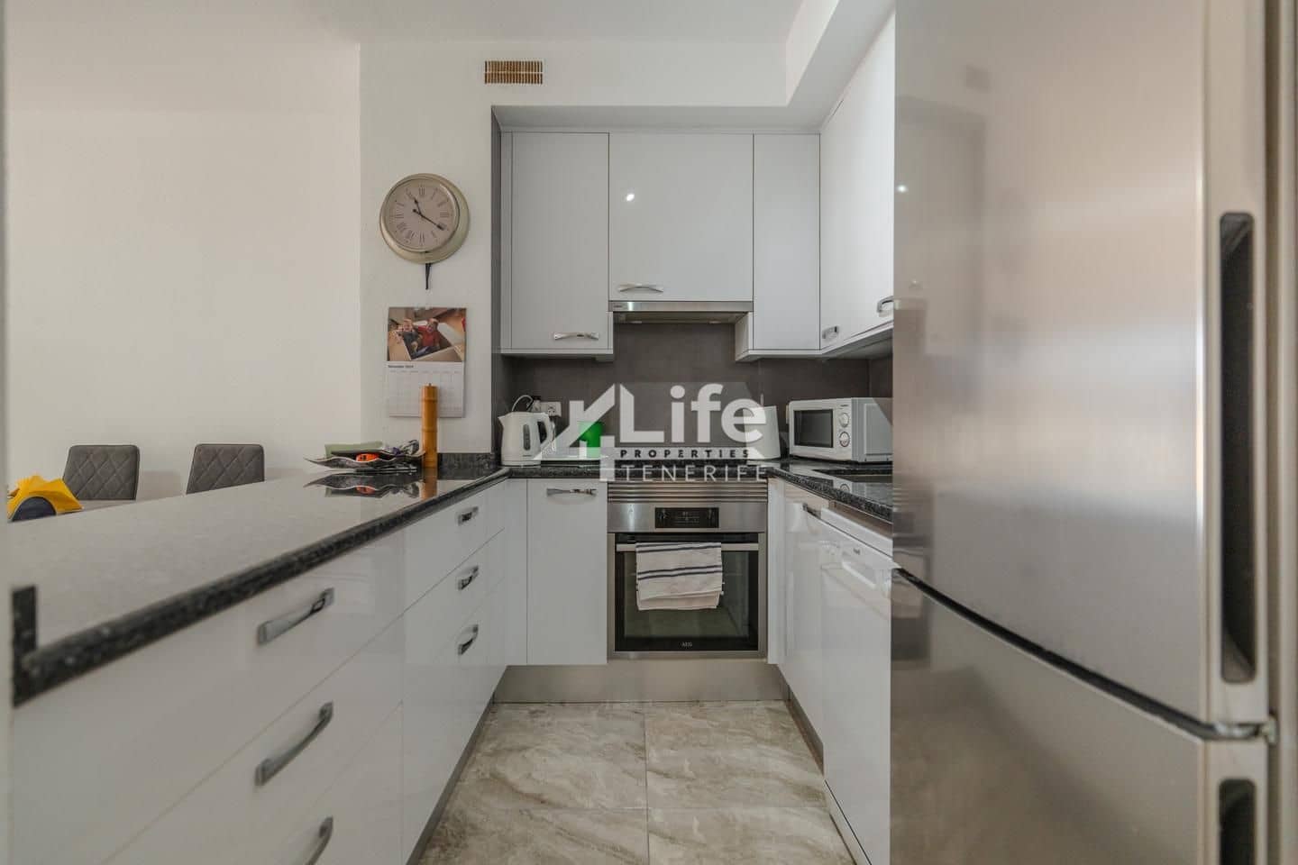 2 bedroom Flat for sale in Roque del Conde with pool garage - € 330,000 (Ref: 9807145)