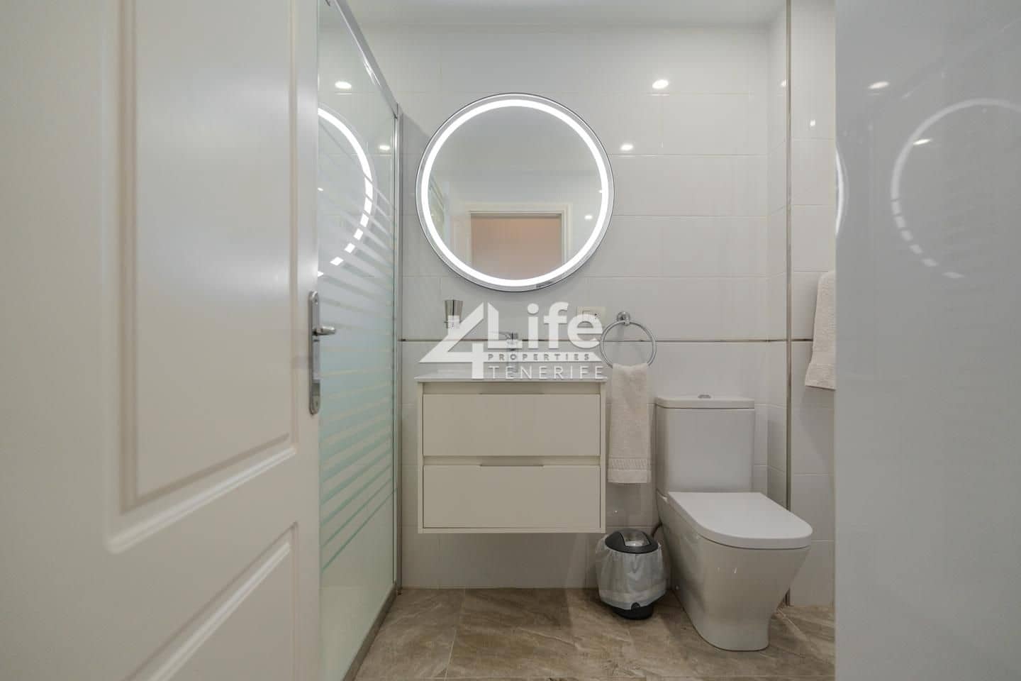 2 bedroom Flat for sale in Roque del Conde with pool garage - € 330,000 (Ref: 9807145)