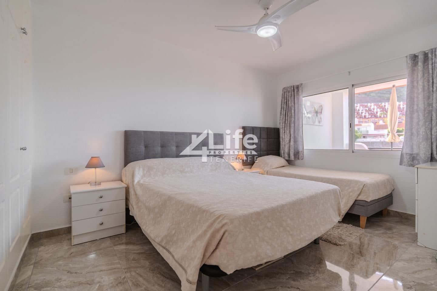 2 bedroom Flat for sale in Roque del Conde with pool garage - € 330,000 (Ref: 9807145)