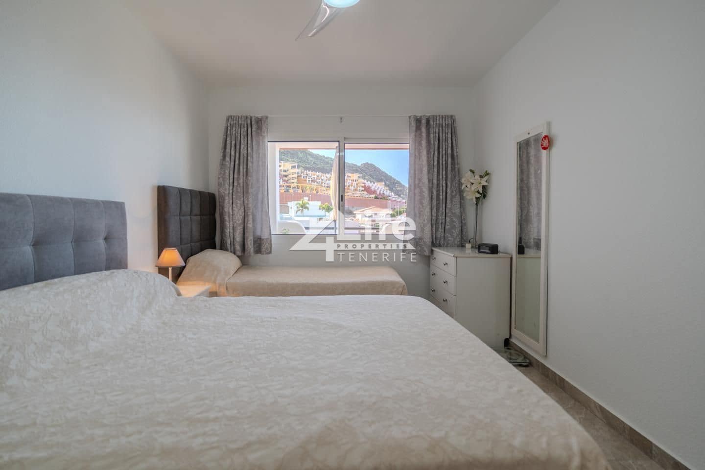 2 bedroom Flat for sale in Roque del Conde with pool garage - € 330,000 (Ref: 9807145)