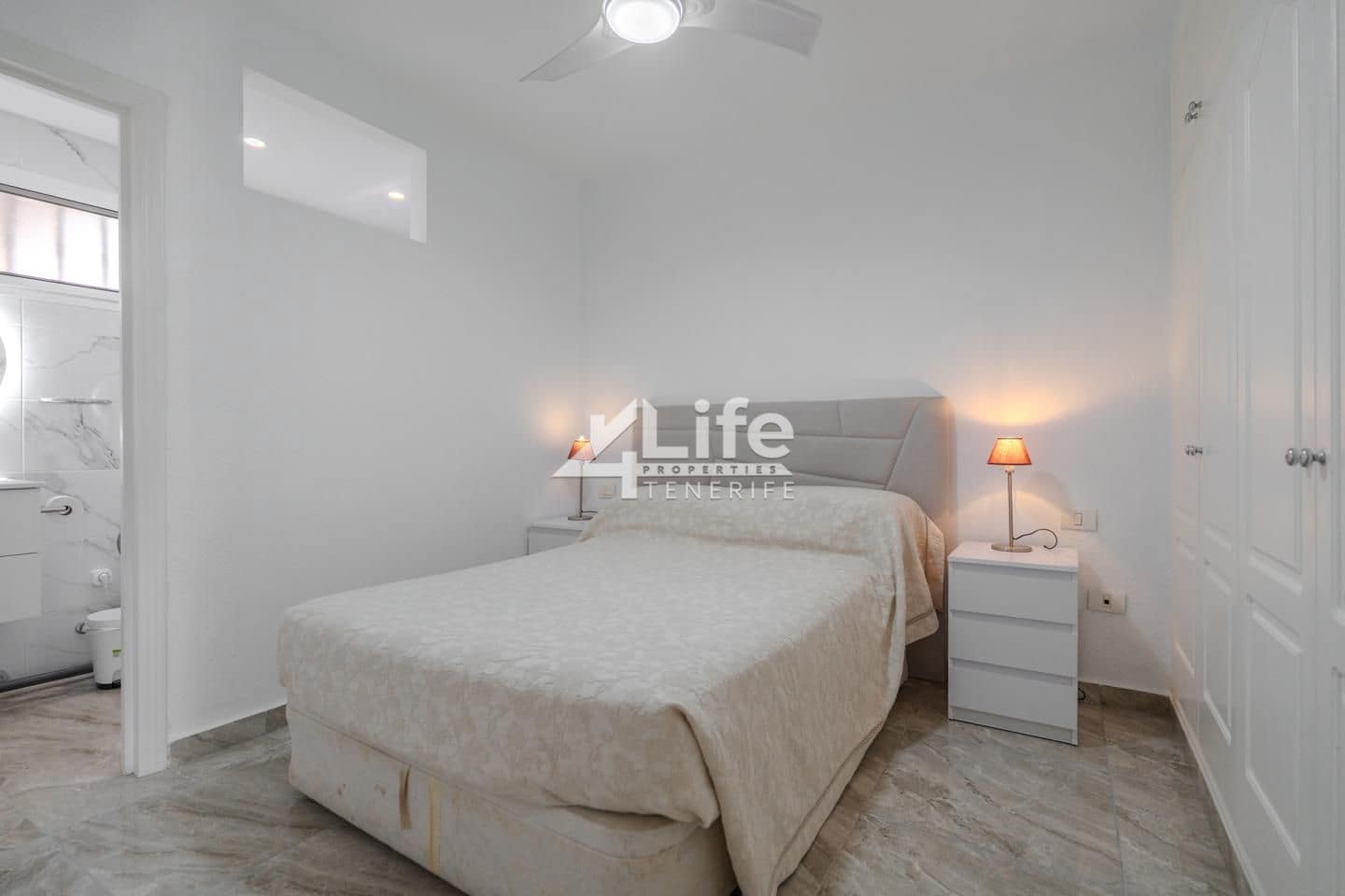 2 bedroom Flat for sale in Roque del Conde with pool garage - € 330,000 (Ref: 9807145)