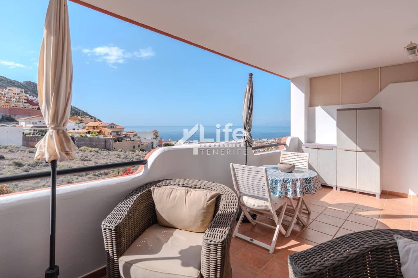 2 bedroom Flat for sale in Roque del Conde with pool garage - € 330,000 (Ref: 9807145)