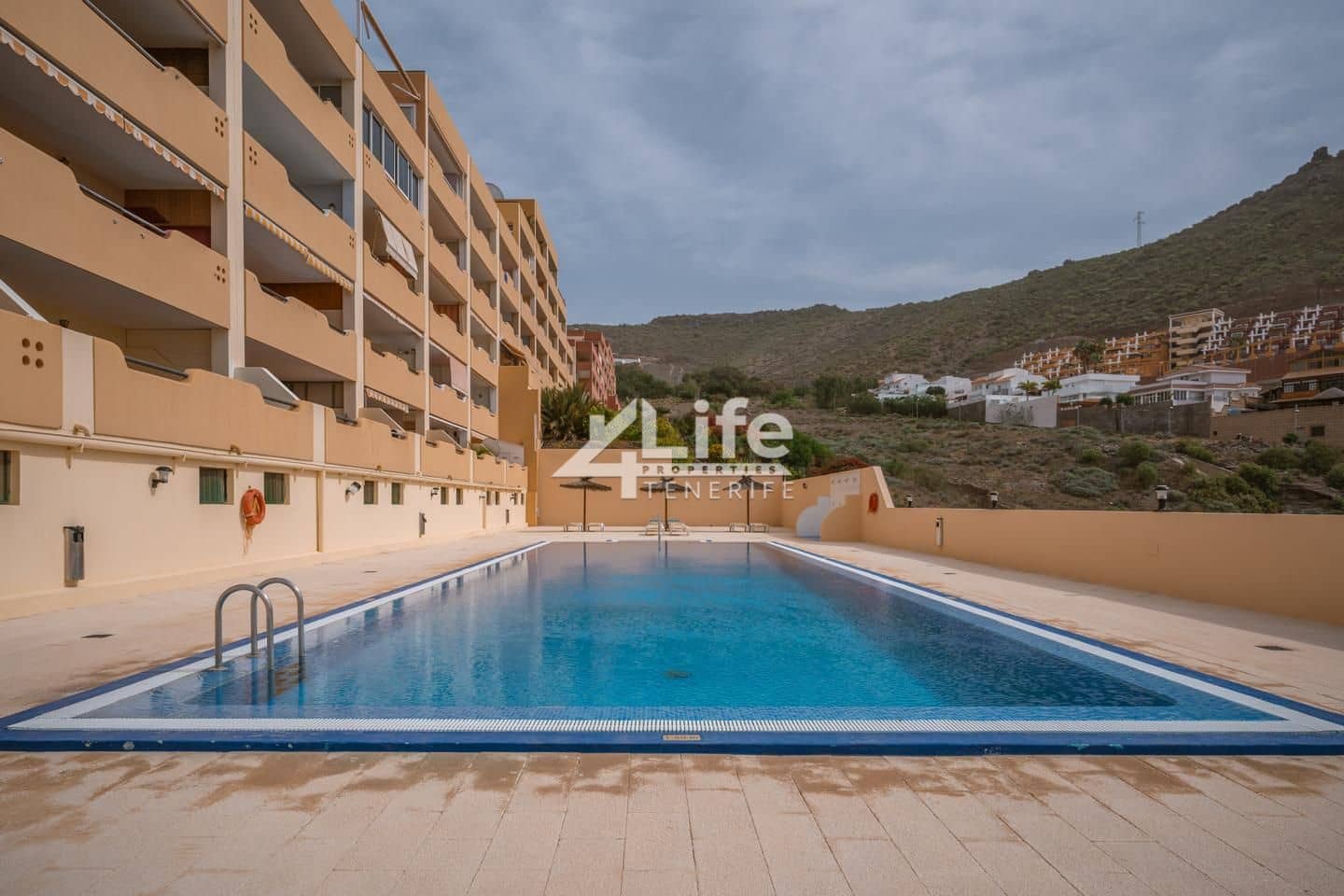 2 bedroom Flat for sale in Roque del Conde with pool garage - € 330,000 (Ref: 9807145)