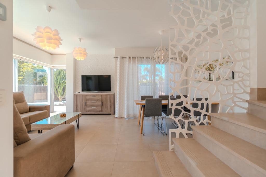 Chalet de 3 habitaciones en Playa Paraiso en venta con piscina garaje - 1.075.000 € (Ref: 9807146)