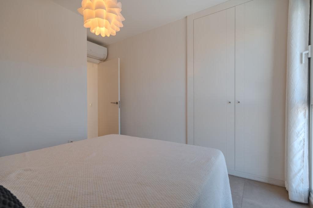 Chalet de 3 habitaciones en Playa Paraiso en venta con piscina garaje - 1.075.000 € (Ref: 9807146)