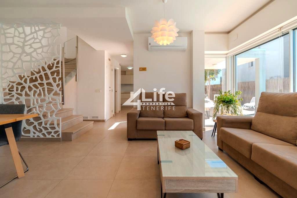 3 bedroom Villa for sale in Playa Paraiso with pool garage - € 1,075,000 (Ref: 9807146)