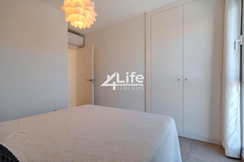3 bedroom Villa for sale in Playa Paraiso with pool garage - € 1,075,000 (Ref: 9807146)
