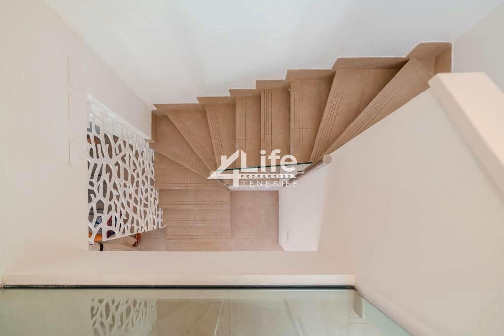 3 bedroom Villa for sale in Playa Paraiso with pool garage - € 1,075,000 (Ref: 9807146)