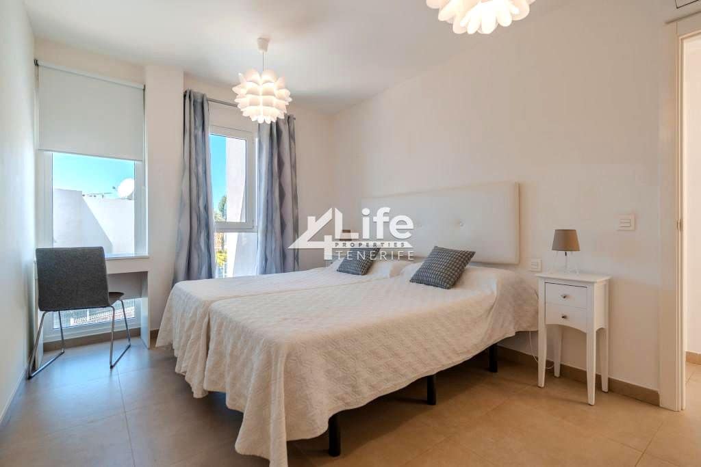 3 bedroom Villa for sale in Playa Paraiso with pool garage - € 1,075,000 (Ref: 9807146)