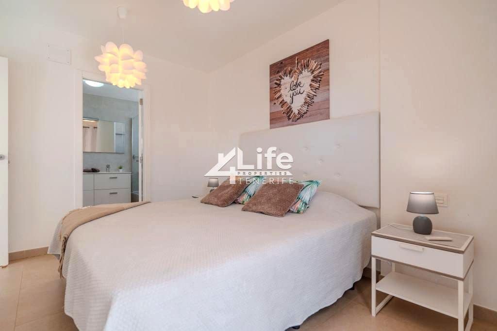 3 bedroom Villa for sale in Playa Paraiso with pool garage - € 1,075,000 (Ref: 9807146)