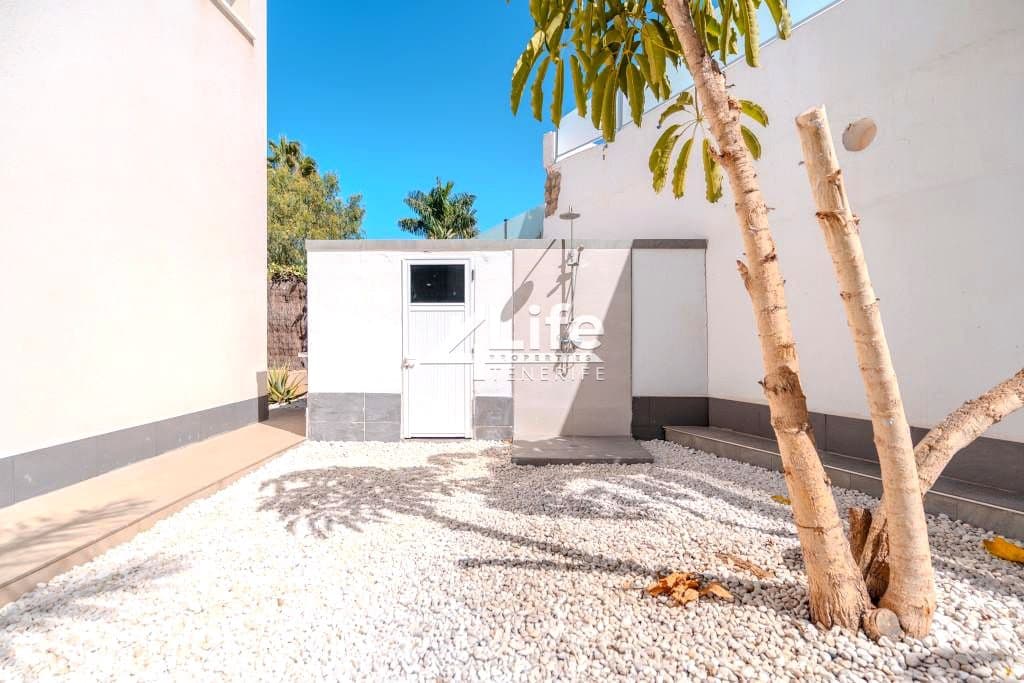 3 bedroom Villa for sale in Playa Paraiso with pool garage - € 1,075,000 (Ref: 9807146)