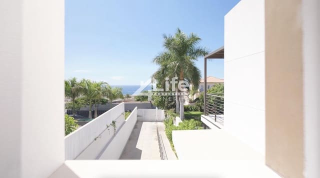 4 Zimmer Villa zu verkaufen in Playa de Fañabé Alto, Adeje mit Pool Garage - 2.625.000 € (Ref: 9813770)