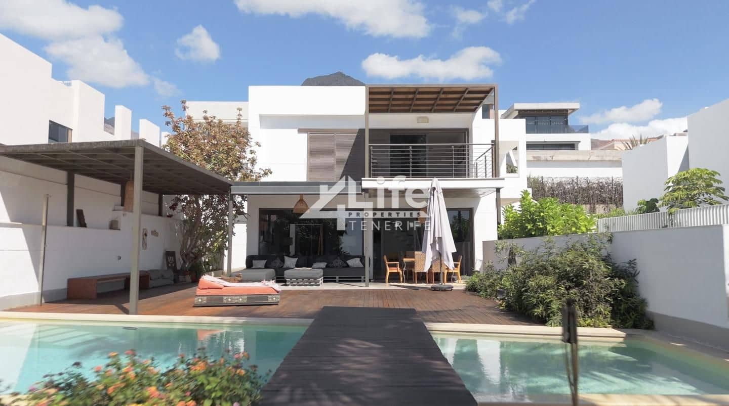 4 chambre Villa/Maison à vendre à Costa Adeje avec piscine garage - 2 625 000 € (Ref: 9813770)