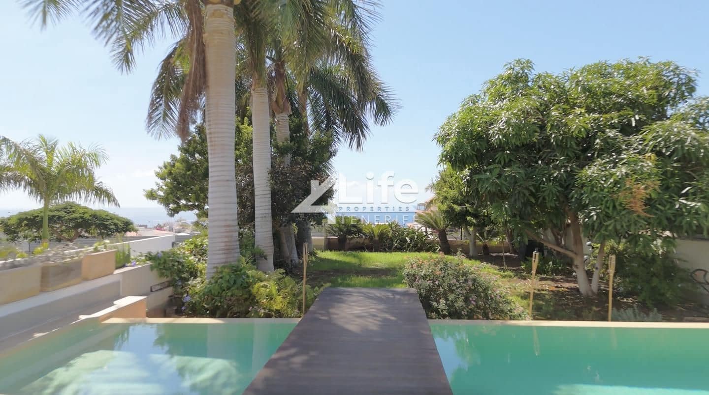 4 chambre Villa/Maison à vendre à Costa Adeje avec piscine garage - 2 625 000 € (Ref: 9813770)
