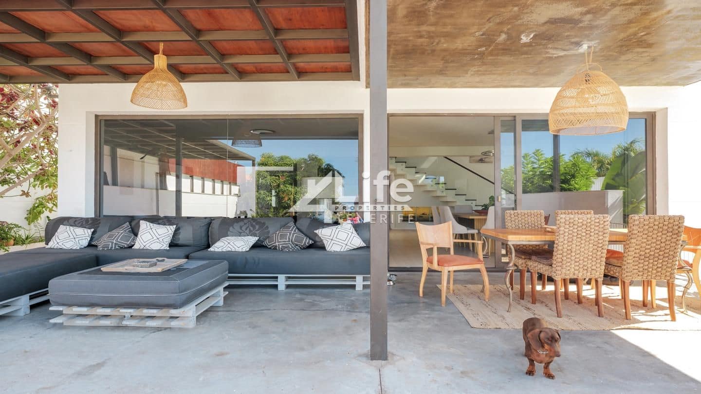 4 chambre Villa/Maison à vendre à Costa Adeje avec piscine garage - 2 625 000 € (Ref: 9813770)