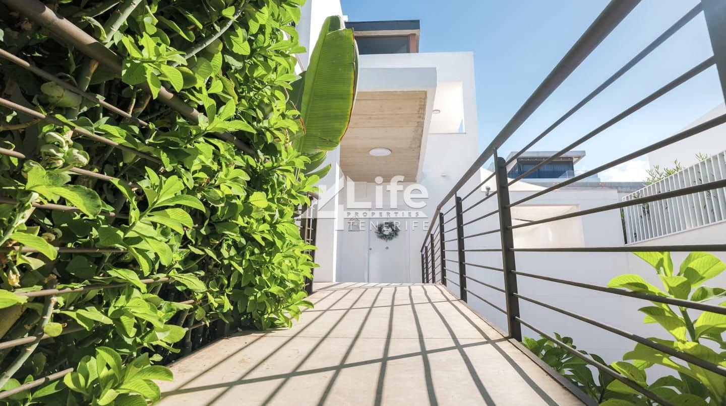 4 chambre Villa/Maison à vendre à Costa Adeje avec piscine garage - 2 625 000 € (Ref: 9813770)