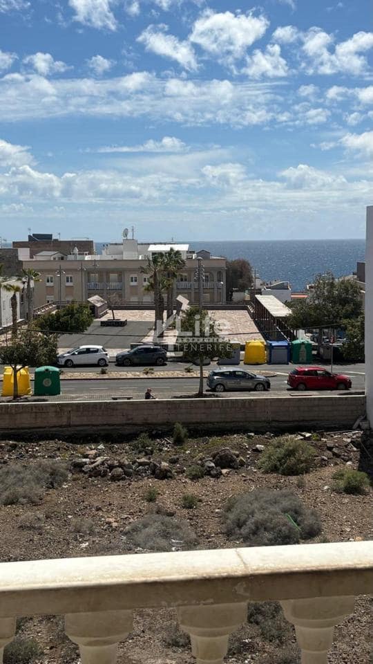2 bedroom Flat for sale in Los Abrigos - € 232,000 (Ref: 9816508)