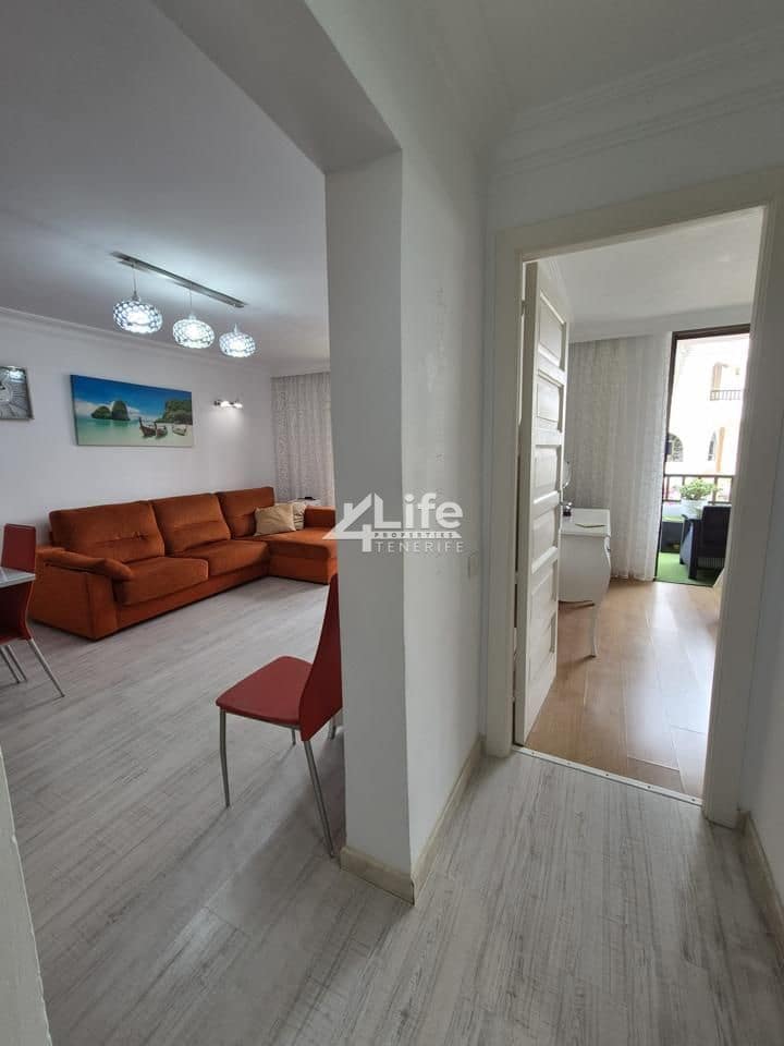 2 bedroom Flat for sale in Playa de las Americas - € 630,000 (Ref: 9819327)