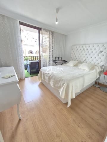 2 makuuhuone Asunto myytävänä paikassa Playa de las Americas, Arona - 630 000 € (Ref: 9819327)