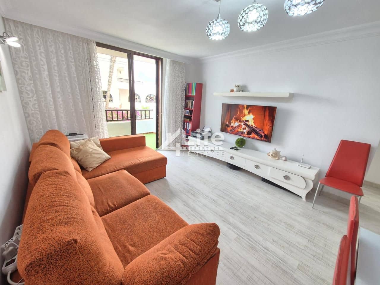 2 bedroom Flat for sale in Playa de las Americas - € 630,000 (Ref: 9819327)