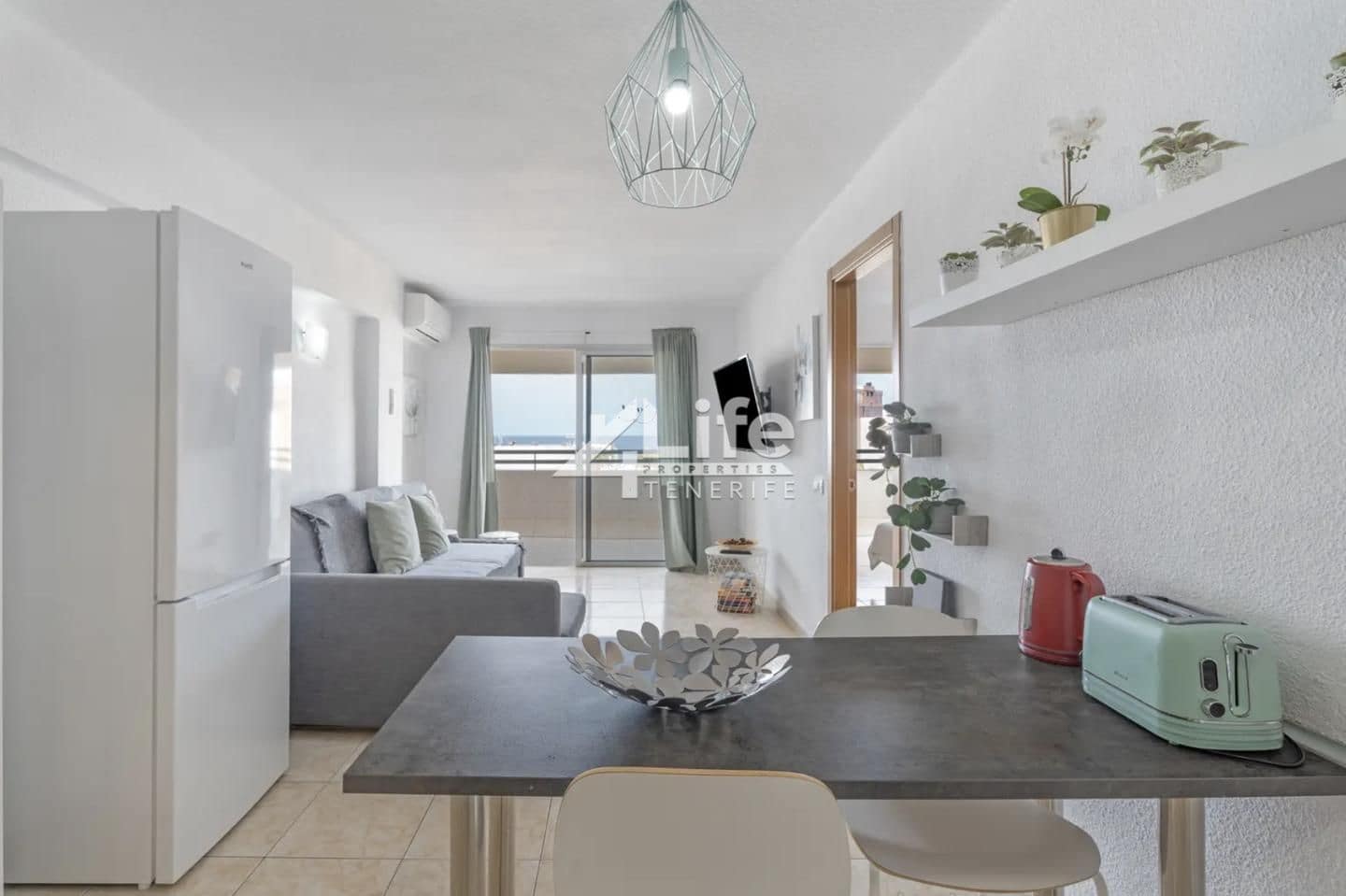 1 bedroom Flat for sale in San Eugenio with pool - € 320,000 (Ref: 9819328)