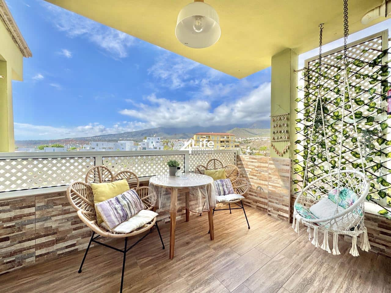 1 bedroom Flat for sale in Costa Adeje with pool - € 330,000 (Ref: 9821985)