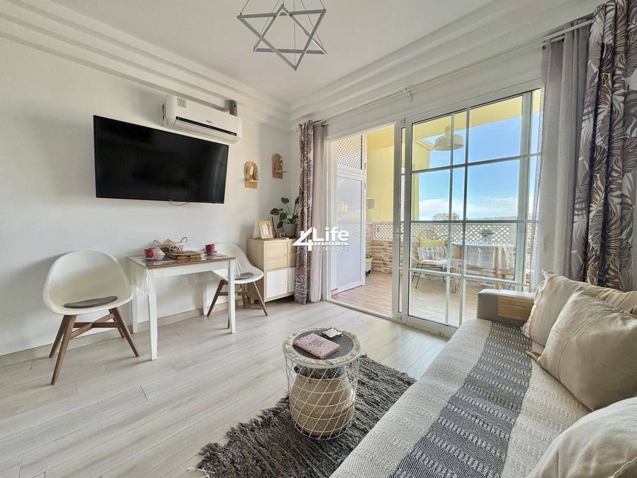 1 bedroom Flat for sale in Costa Adeje with pool - € 330,000 (Ref: 9821985)