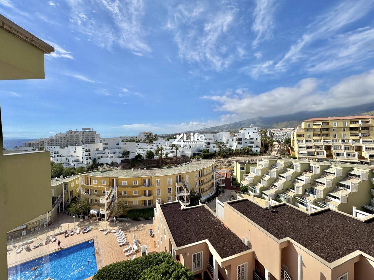 1 bedroom Flat for sale in Costa Adeje with pool - € 330,000 (Ref: 9821985)