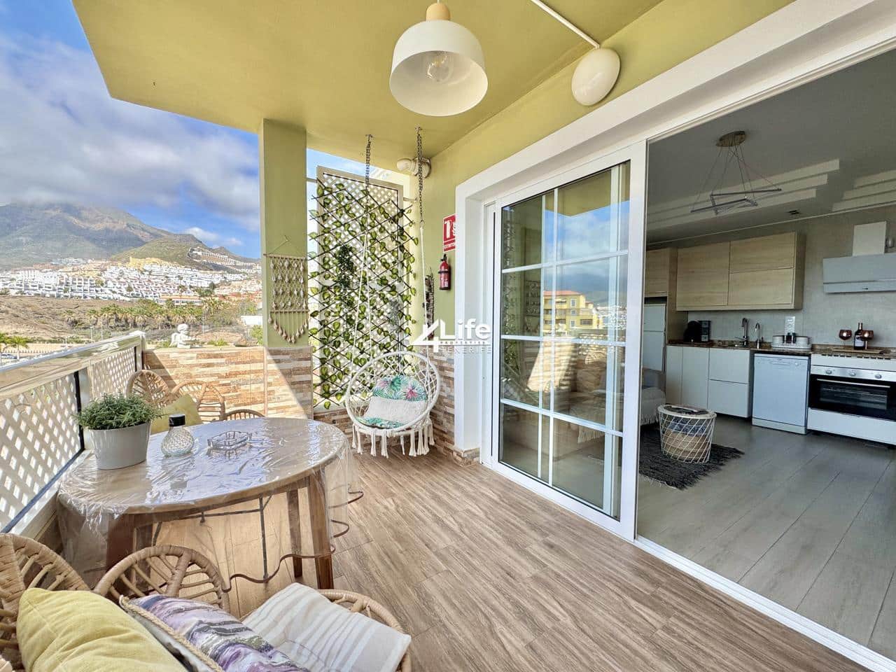 1 bedroom Flat for sale in Costa Adeje with pool - € 330,000 (Ref: 9821985)