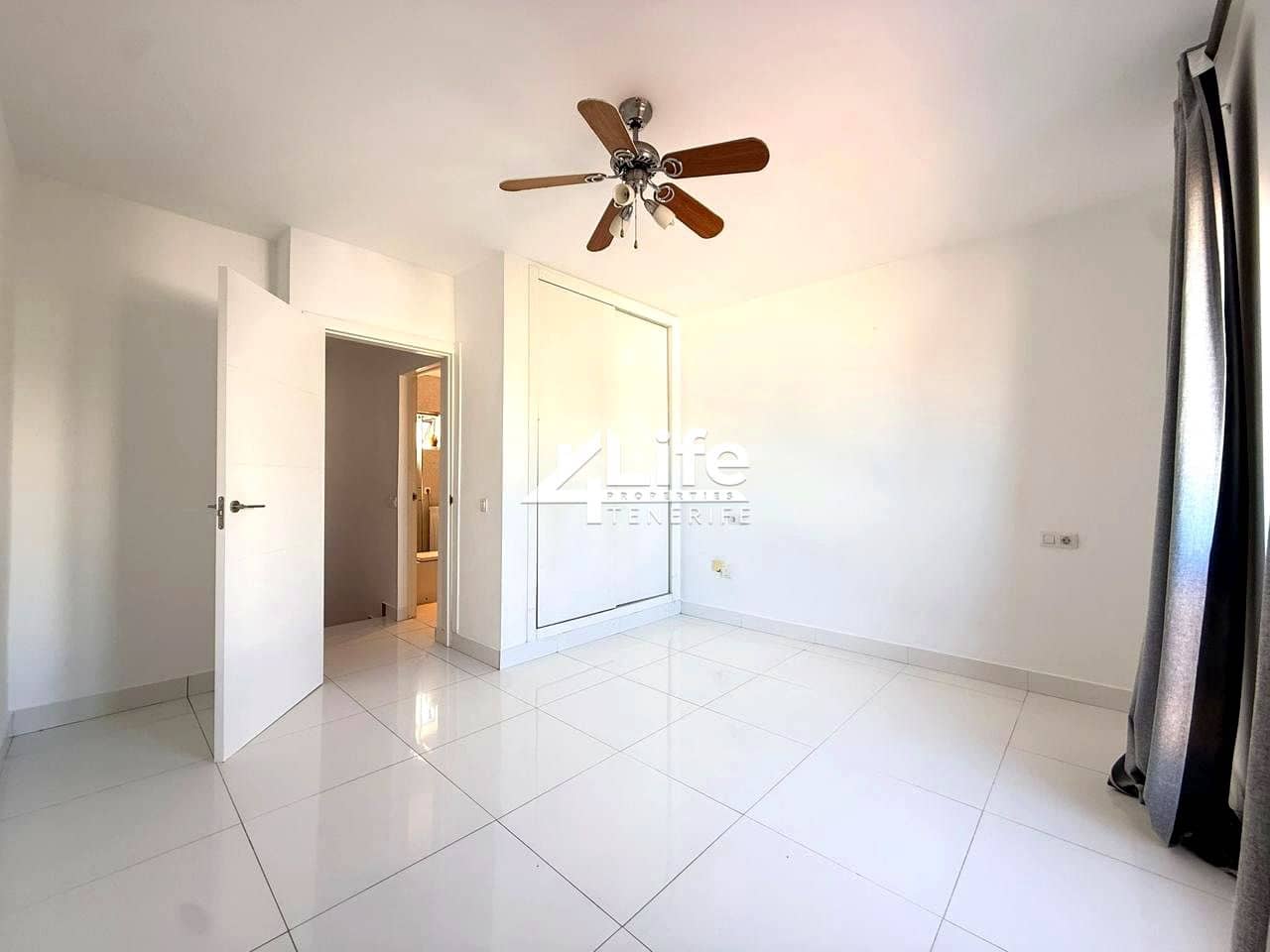 1 bedroom Flat for sale in Costa Adeje - € 240,000 (Ref: 9824204)