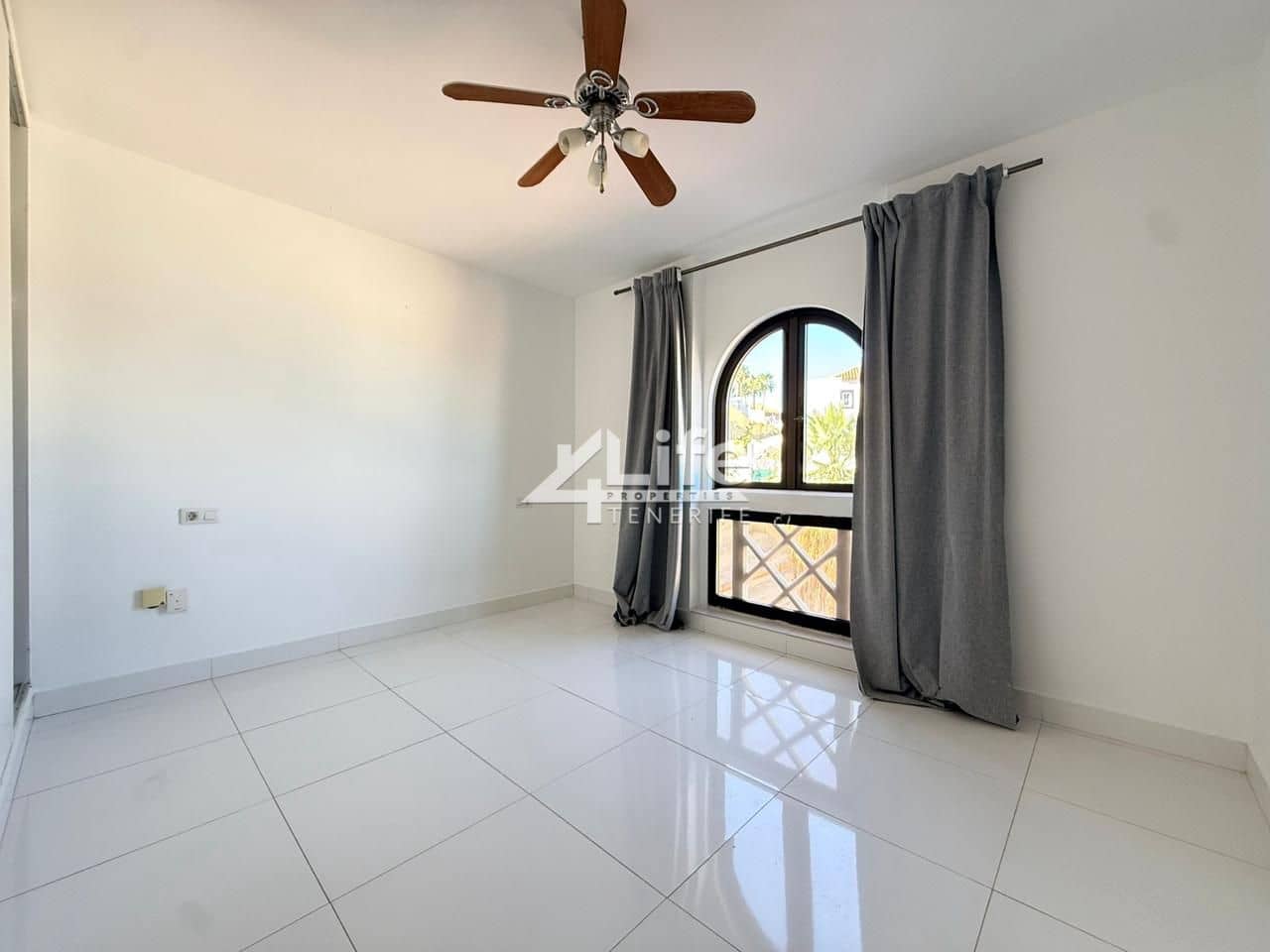 1 bedroom Flat for sale in Costa Adeje - € 240,000 (Ref: 9824204)