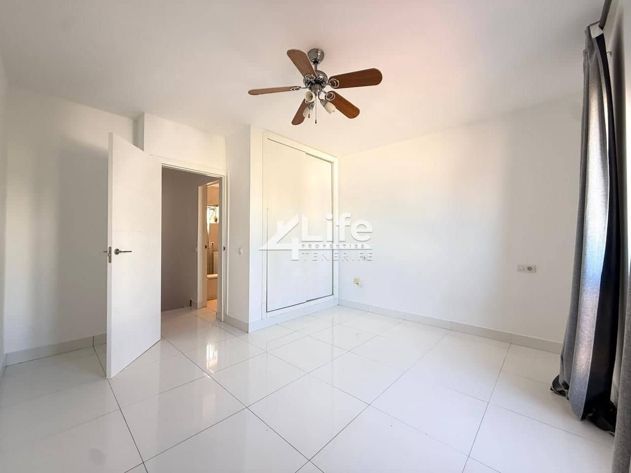 1 bedroom Flat for sale in Costa Adeje - € 240,000 (Ref: 9824204)