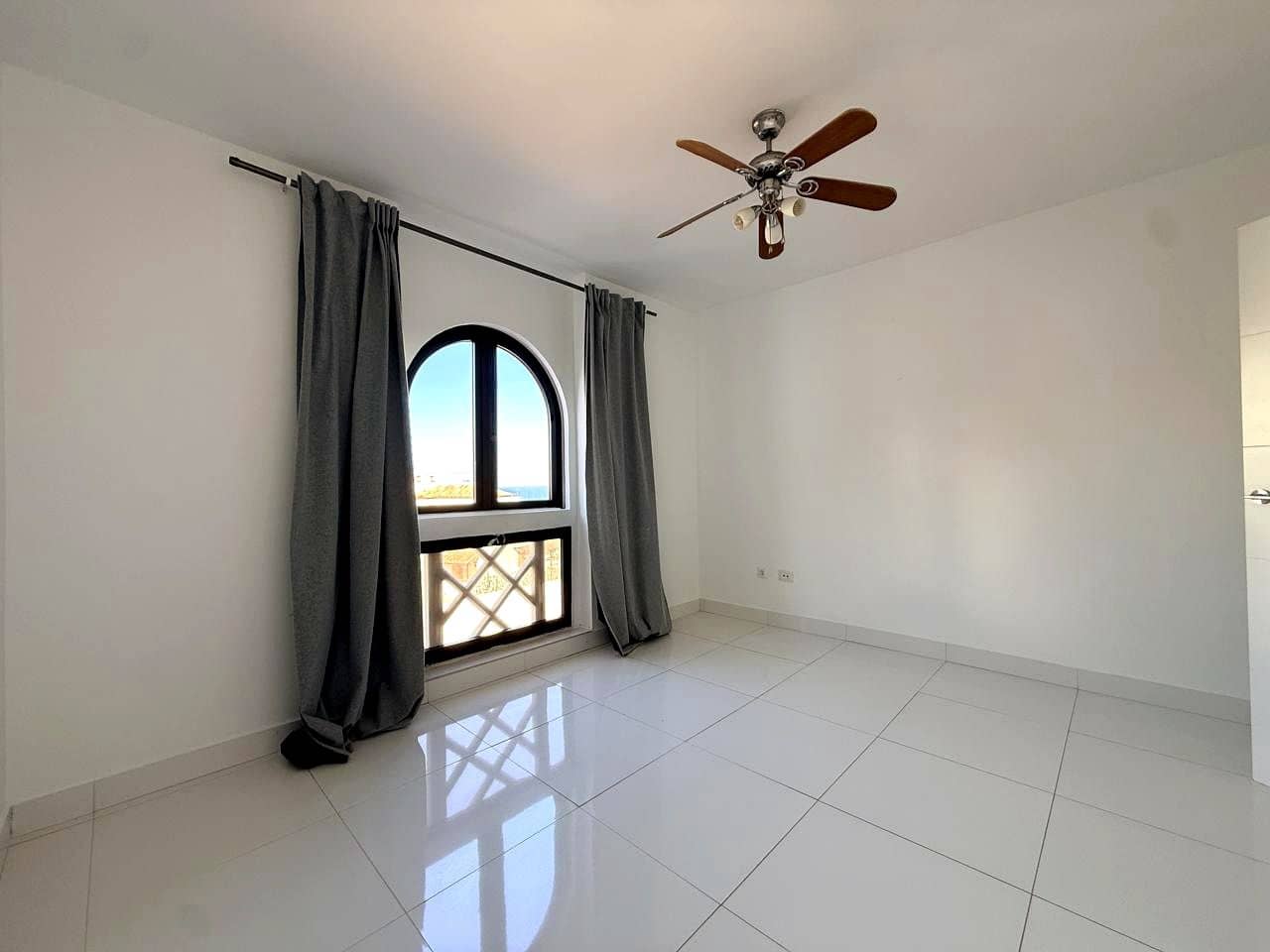 1 bedroom Flat for sale in Costa Adeje - € 240,000 (Ref: 9824204)