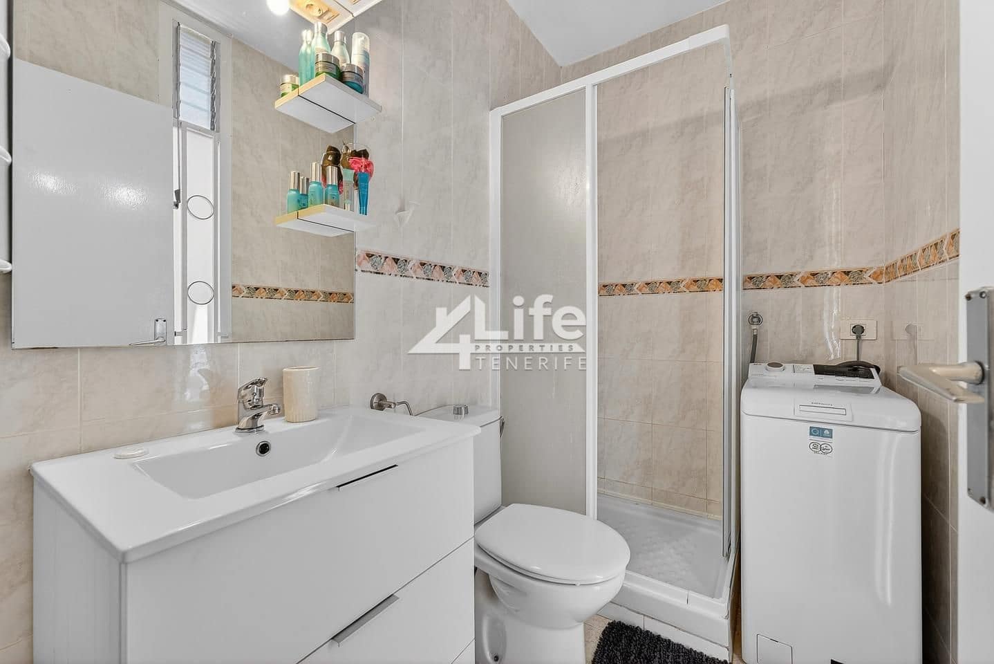 2 bedroom Flat for sale in Costa del Silencio - € 229,000 (Ref: 9834552)