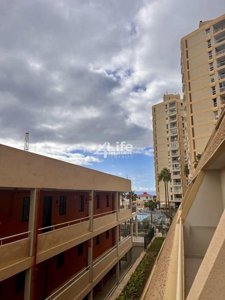 2 bedroom Flat for sale in Arona with pool - € 410,000 (Ref: 9854612)