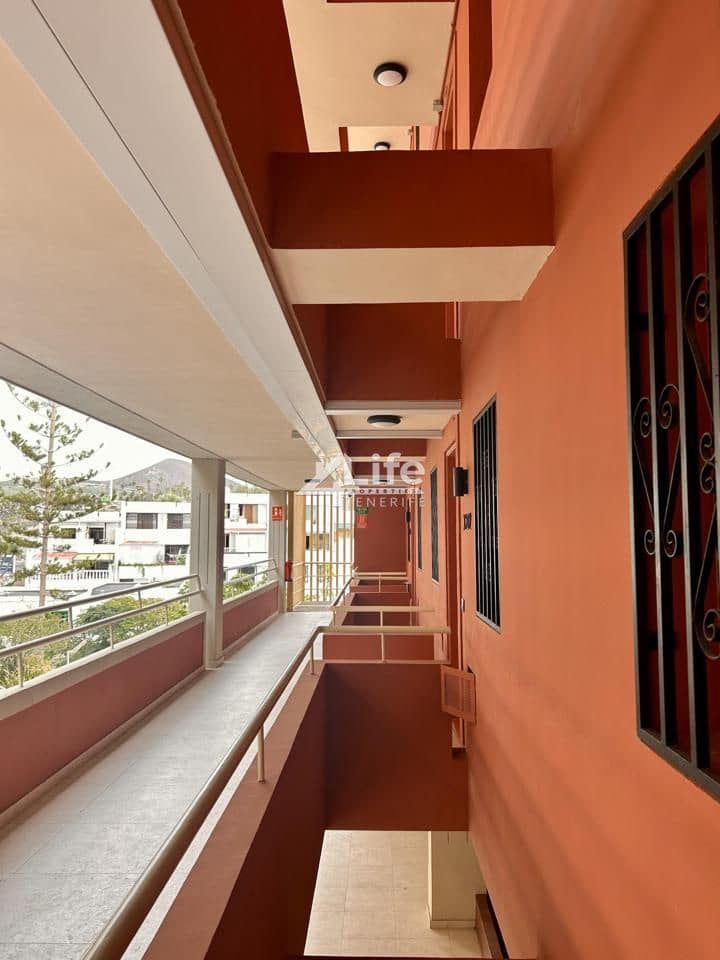 2 bedroom Flat for sale in Arona with pool - € 410,000 (Ref: 9854612)