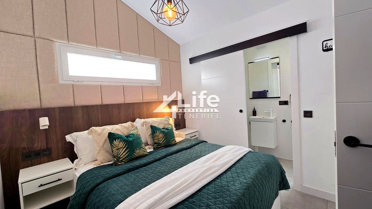 Piso de 3 habitaciones en Costa Adeje en venta - 525.000 € (Ref: 9854613)