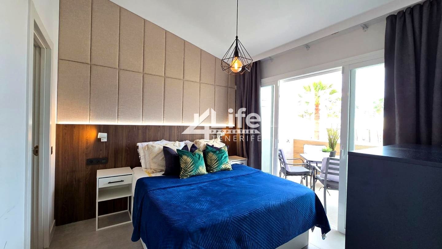 Piso de 3 habitaciones en Costa Adeje en venta - 525.000 € (Ref: 9854613)