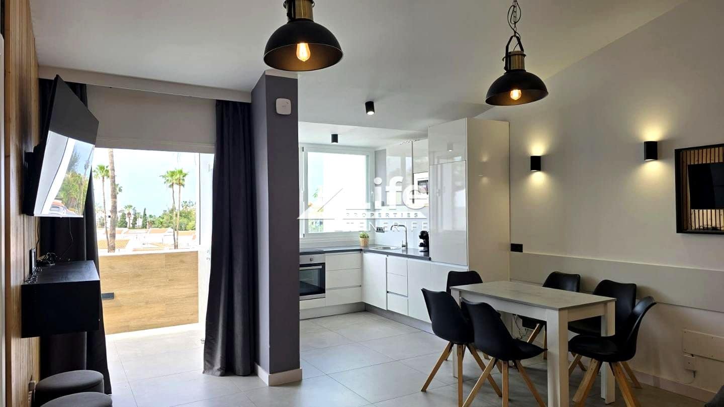 Piso de 3 habitaciones en Costa Adeje en venta - 525.000 € (Ref: 9854613)