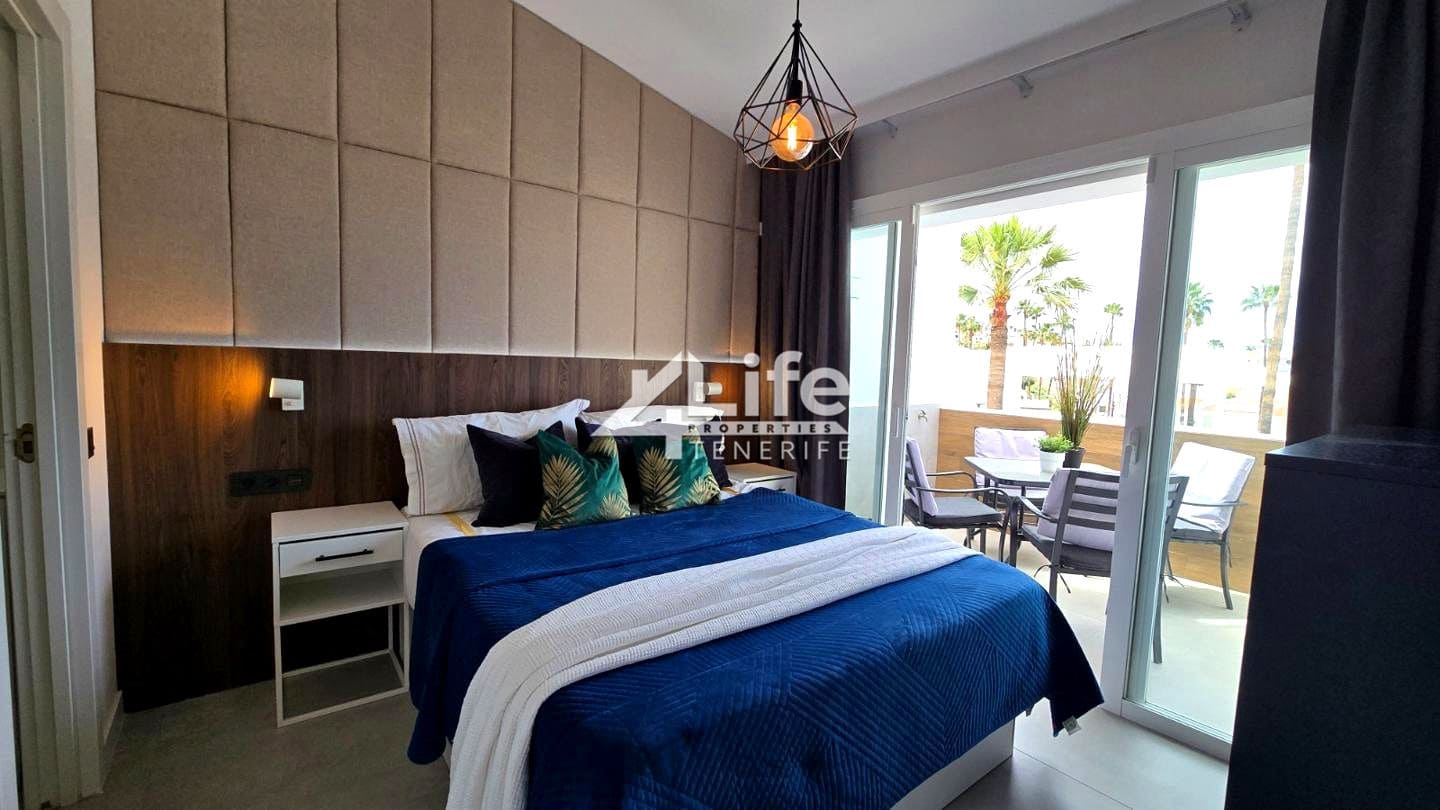 Piso de 3 habitaciones en Costa Adeje en venta - 525.000 € (Ref: 9854613)