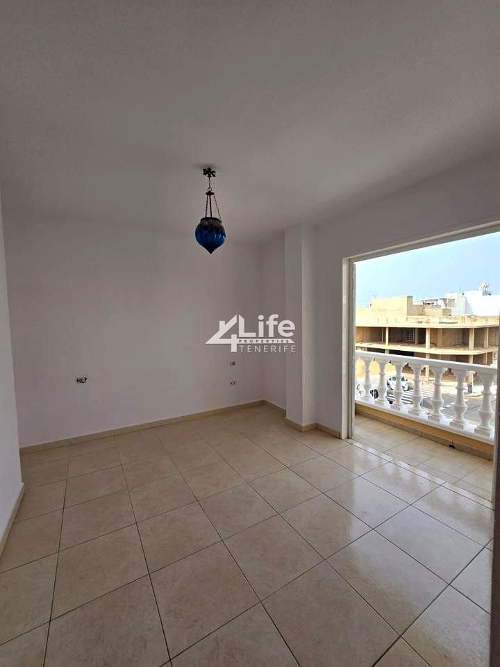 2 bedroom Flat for sale in Los Abrigos - € 239,000 (Ref: 9860988)