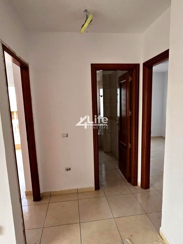 2 bedroom Flat for sale in Los Abrigos - € 239,000 (Ref: 9860988)